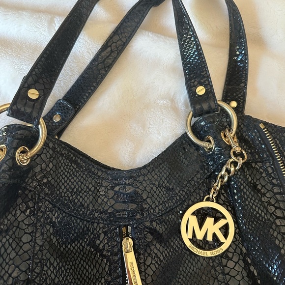 Michael Kors Black Faux Snake Skin Shoulder Bag - Picture 2 of 13